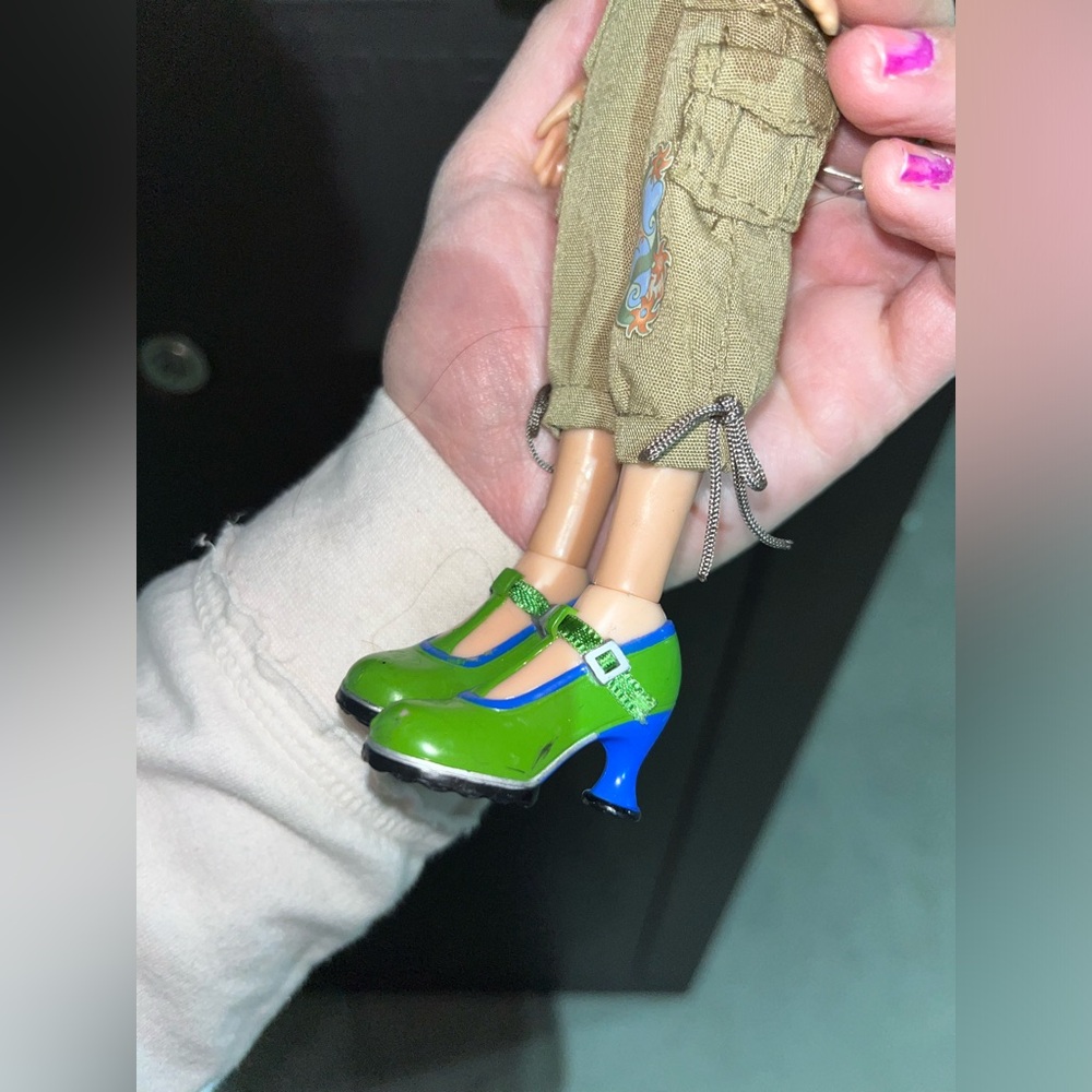 BRATZ DOLL - Picture 4 of 5